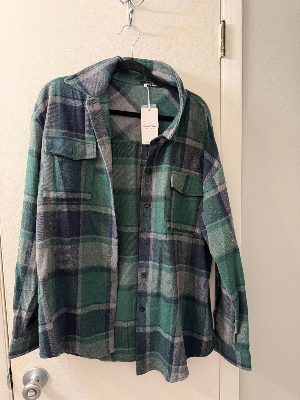 Women’s Green Plaid Button-Up Shacket
